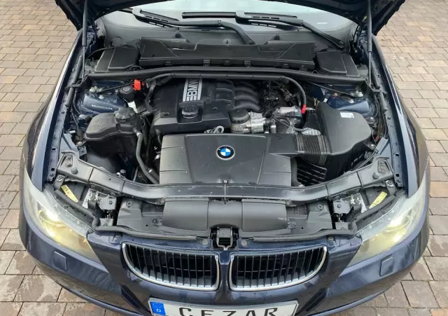 BMW Seria 3 318i Touring Edition Exclusive