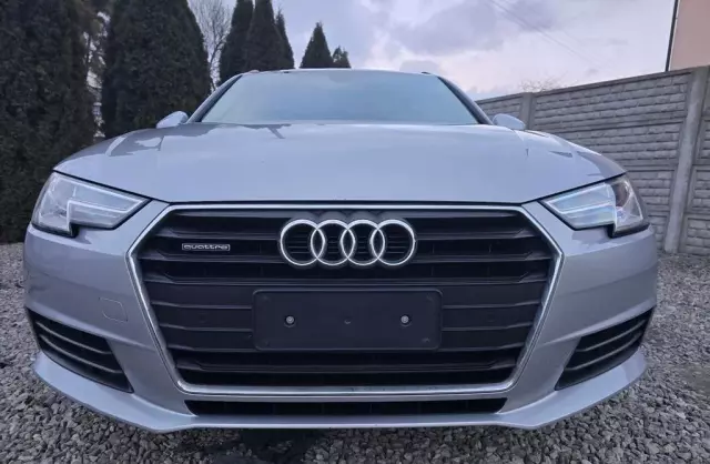 AUDI A4 