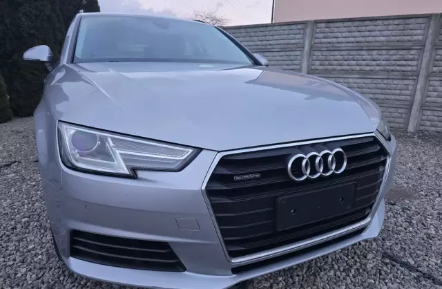 AUDI A4 