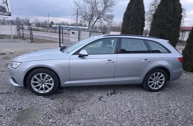 AUDI A4 
