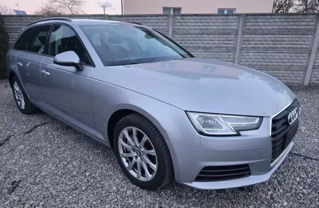 AUDI A4 