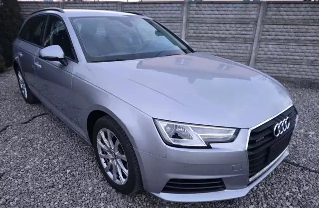 AUDI A4 