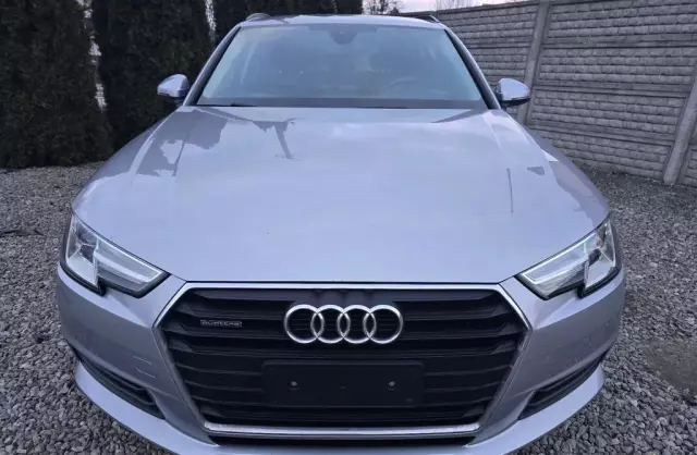 AUDI A4 