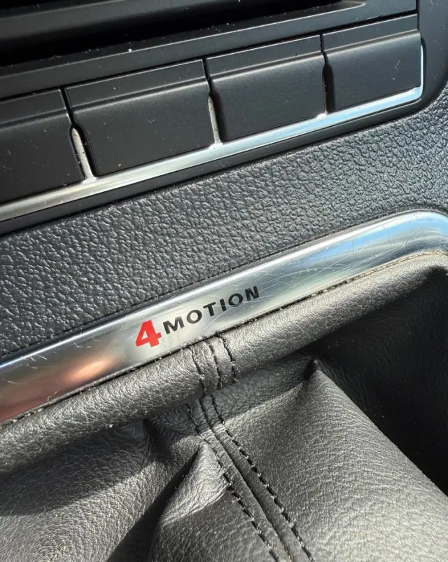 VOLKSWAGEN Tiguan 2.0 TDI DPF 4Motion Sport & Style