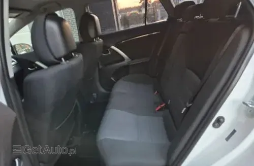 TOYOTA Avensis 