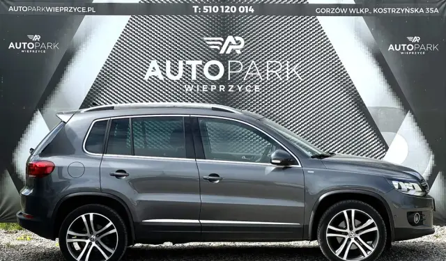 VOLKSWAGEN Tiguan 
