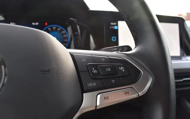 VOLKSWAGEN Golf 1.5 eTSI OPF DSG Life