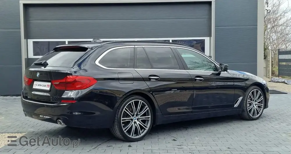 BMW Seria 5 530d Touring Sport Line