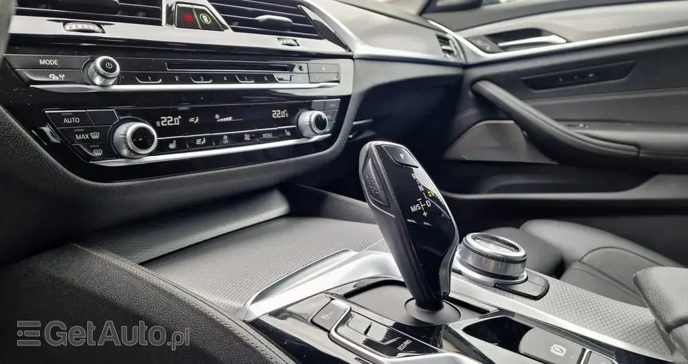 BMW Seria 5 530d Touring Sport Line