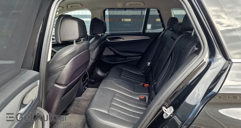 BMW Seria 5 530d Touring Sport Line