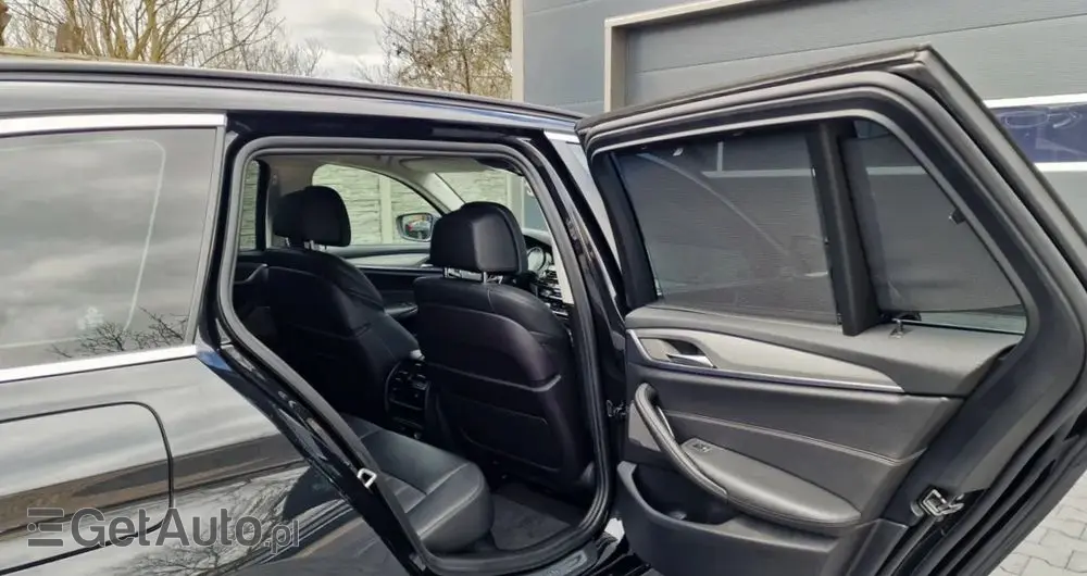 BMW Seria 5 530d Touring Sport Line