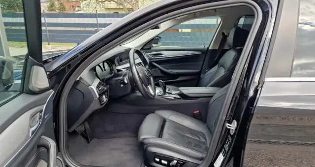 BMW Seria 5 530d Touring Sport Line