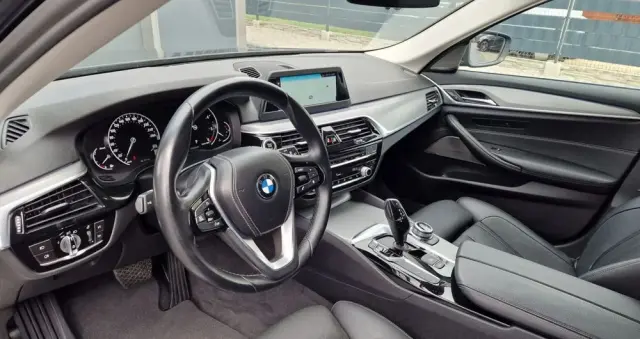 BMW Seria 5 530d Touring Sport Line