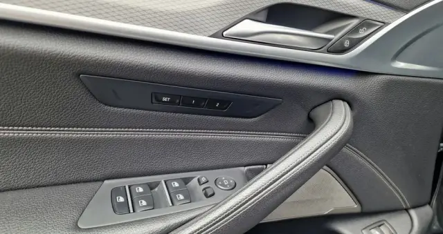 BMW Seria 5 530d Touring Sport Line