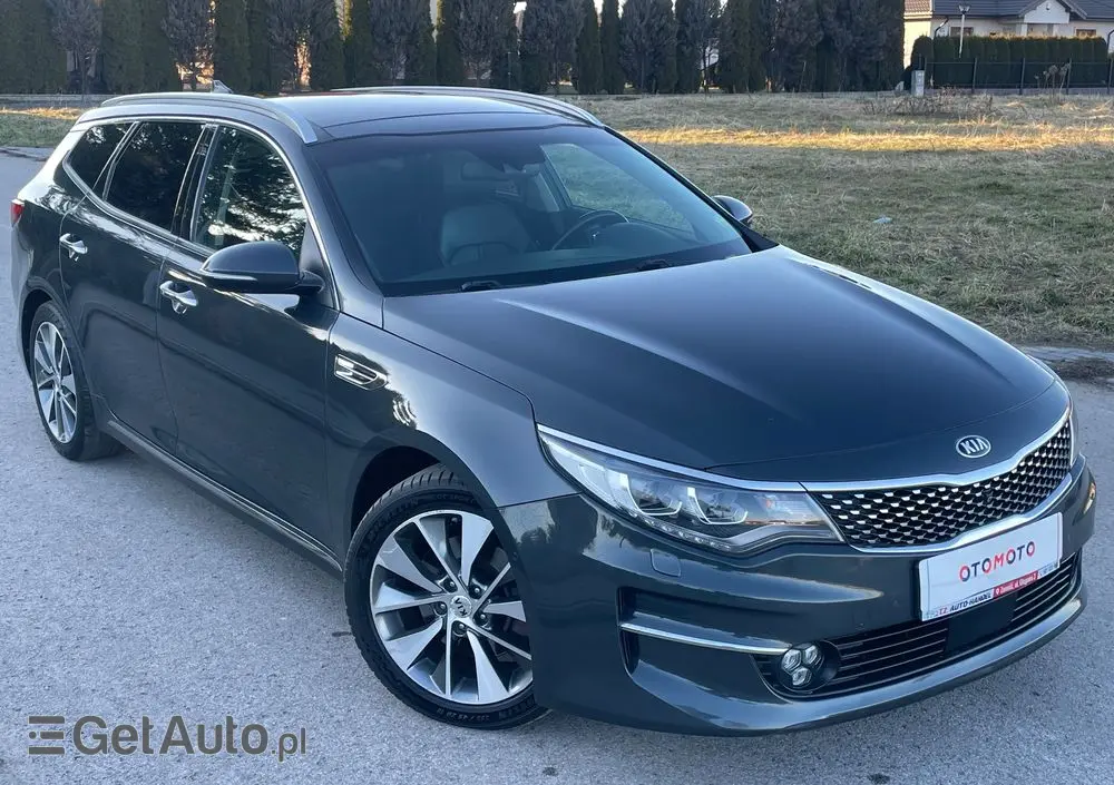 KIA Optima Sportagon 1.7 CRDI DCT Business Supreme