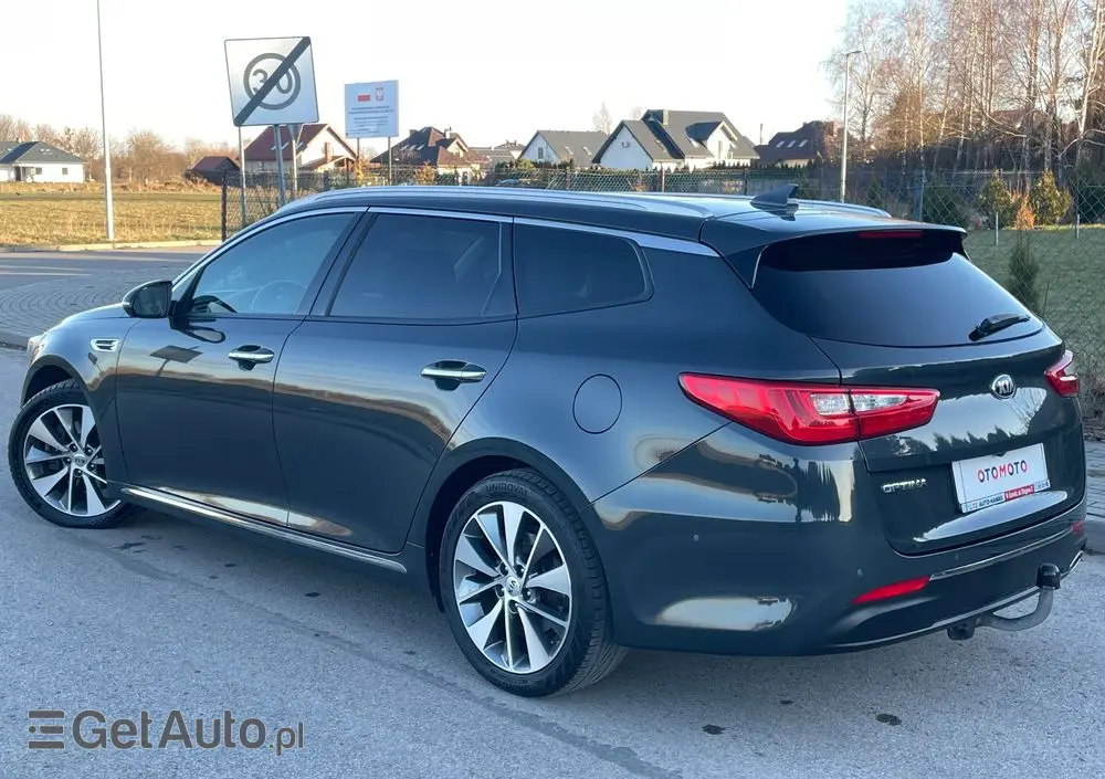 KIA Optima Sportagon 1.7 CRDI DCT Business Supreme