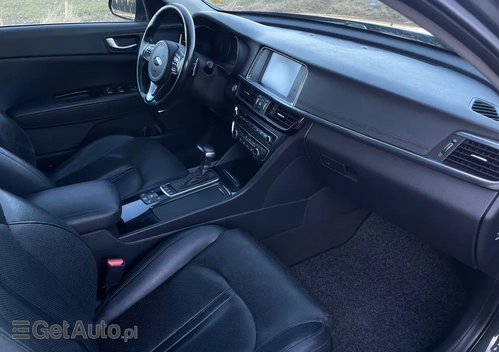 KIA Optima Sportagon 1.7 CRDI DCT Business Supreme