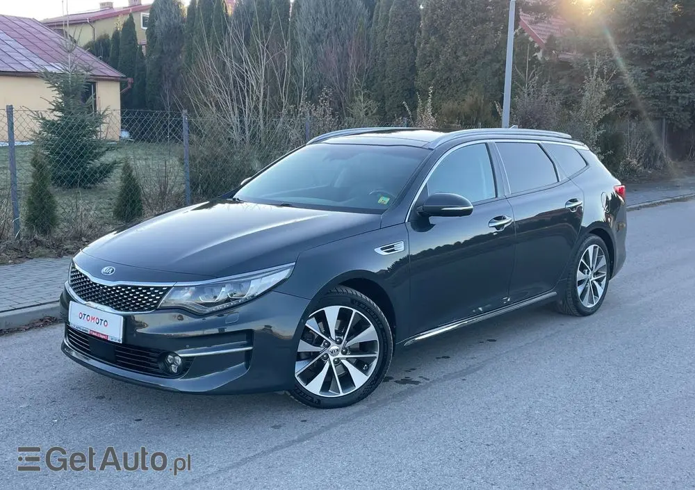 KIA Optima Sportagon 1.7 CRDI DCT Business Supreme