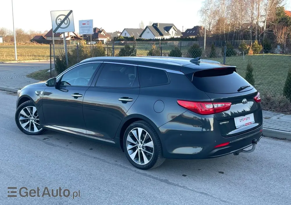 KIA Optima Sportagon 1.7 CRDI DCT Business Supreme