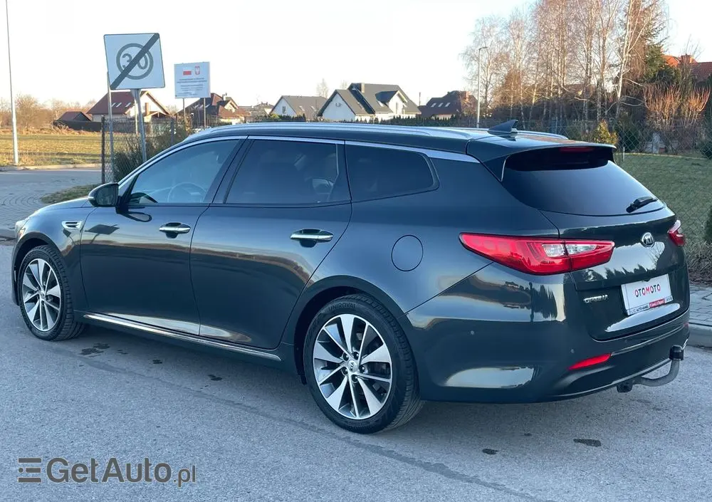 KIA Optima Sportagon 1.7 CRDI DCT Business Supreme