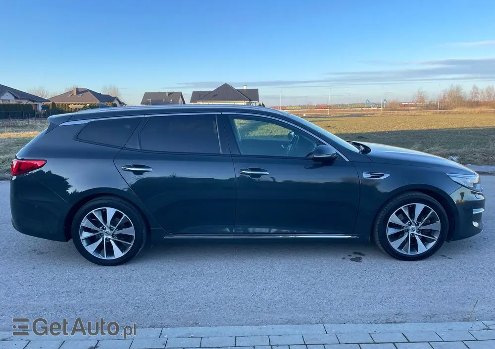 KIA Optima Sportagon 1.7 CRDI DCT Business Supreme