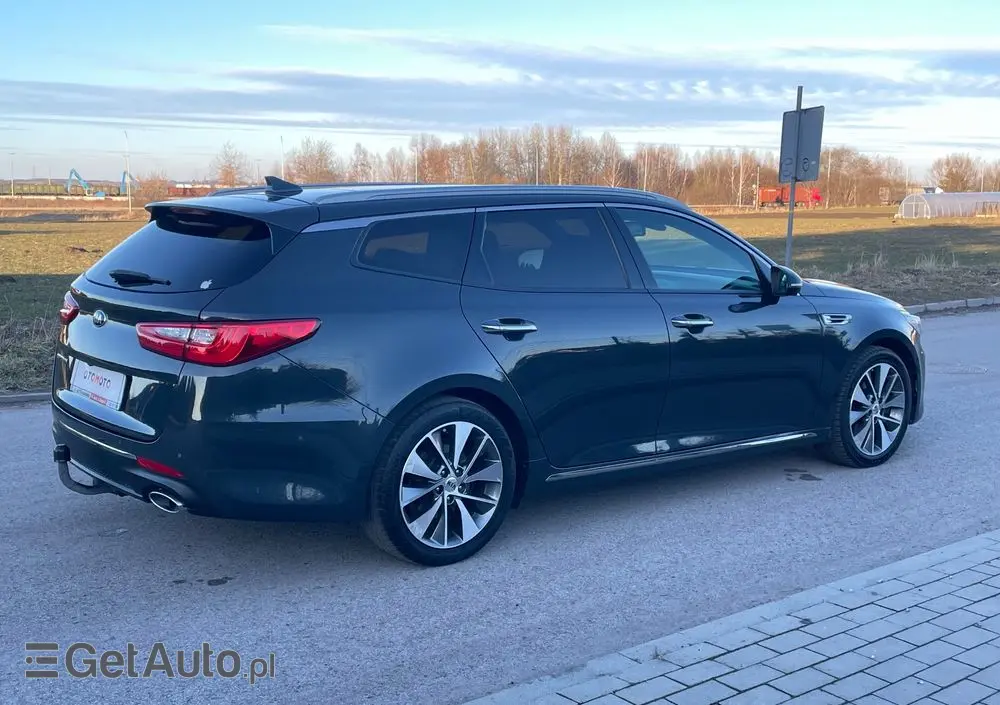 KIA Optima Sportagon 1.7 CRDI DCT Business Supreme