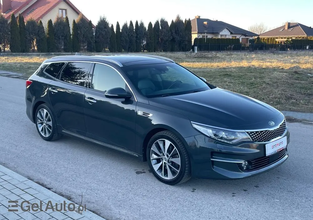 KIA Optima Sportagon 1.7 CRDI DCT Business Supreme