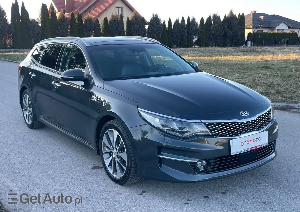 KIA Optima Sportagon 1.7 CRDI DCT Business Supreme