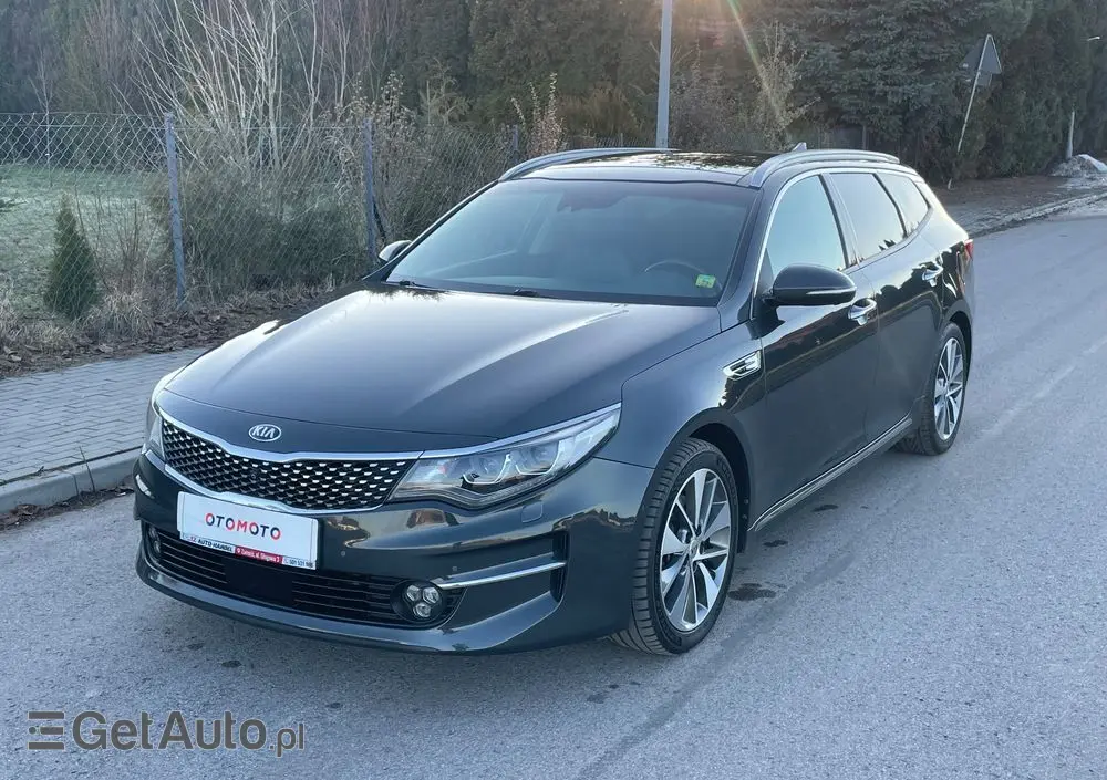 KIA Optima Sportagon 1.7 CRDI DCT Business Supreme