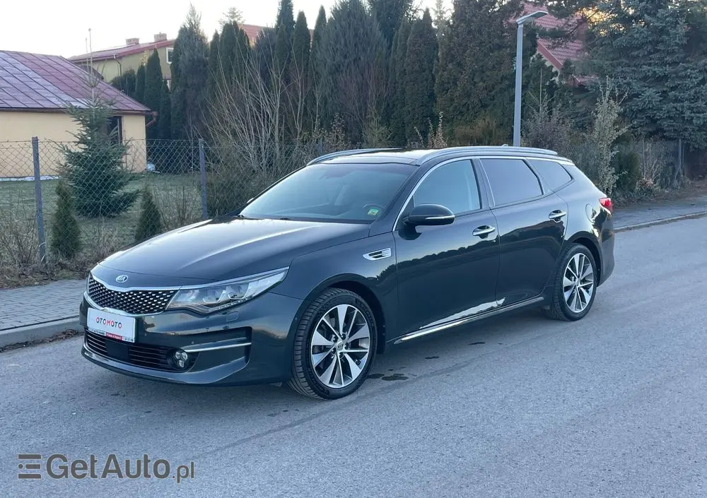 KIA Optima Sportagon 1.7 CRDI DCT Business Supreme