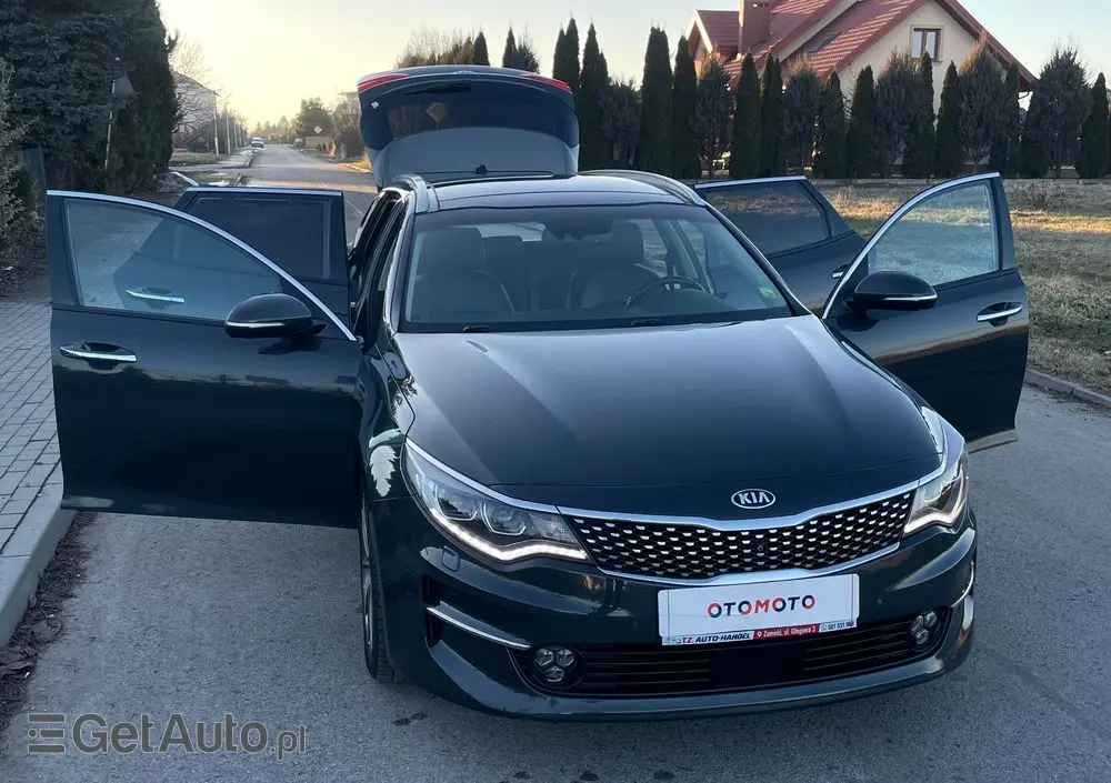 KIA Optima Sportagon 1.7 CRDI DCT Business Supreme