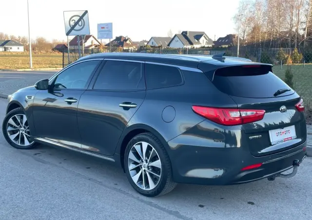 KIA Optima Sportagon 1.7 CRDI DCT Business Supreme