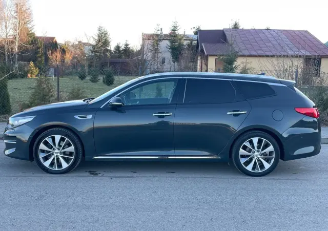 KIA Optima Sportagon 1.7 CRDI DCT Business Supreme