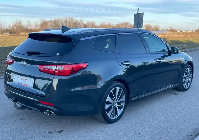 KIA Optima Sportagon 1.7 CRDI DCT Business Supreme