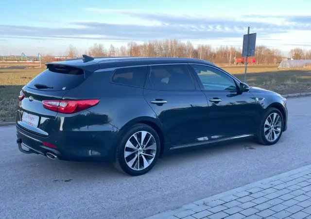 KIA Optima Sportagon 1.7 CRDI DCT Business Supreme