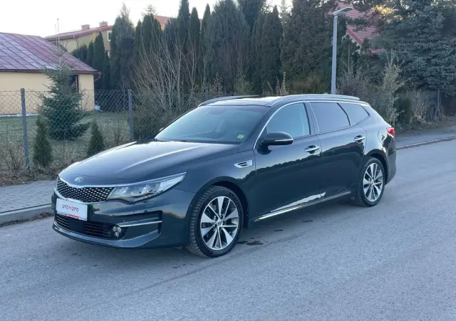KIA Optima Sportagon 1.7 CRDI DCT Business Supreme