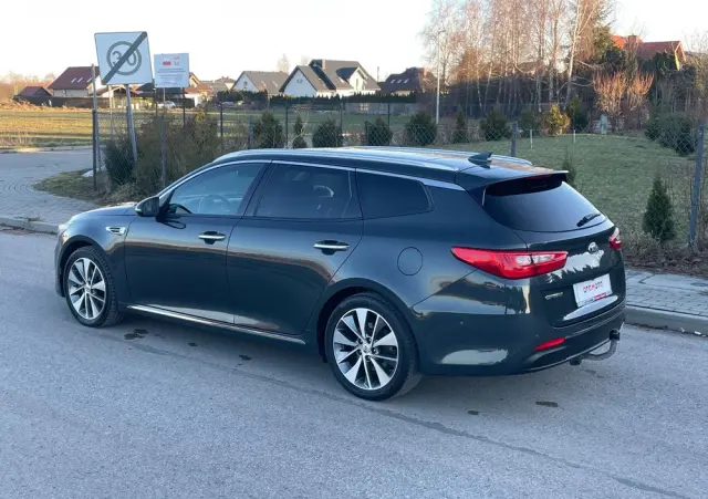 KIA Optima Sportagon 1.7 CRDI DCT Business Supreme