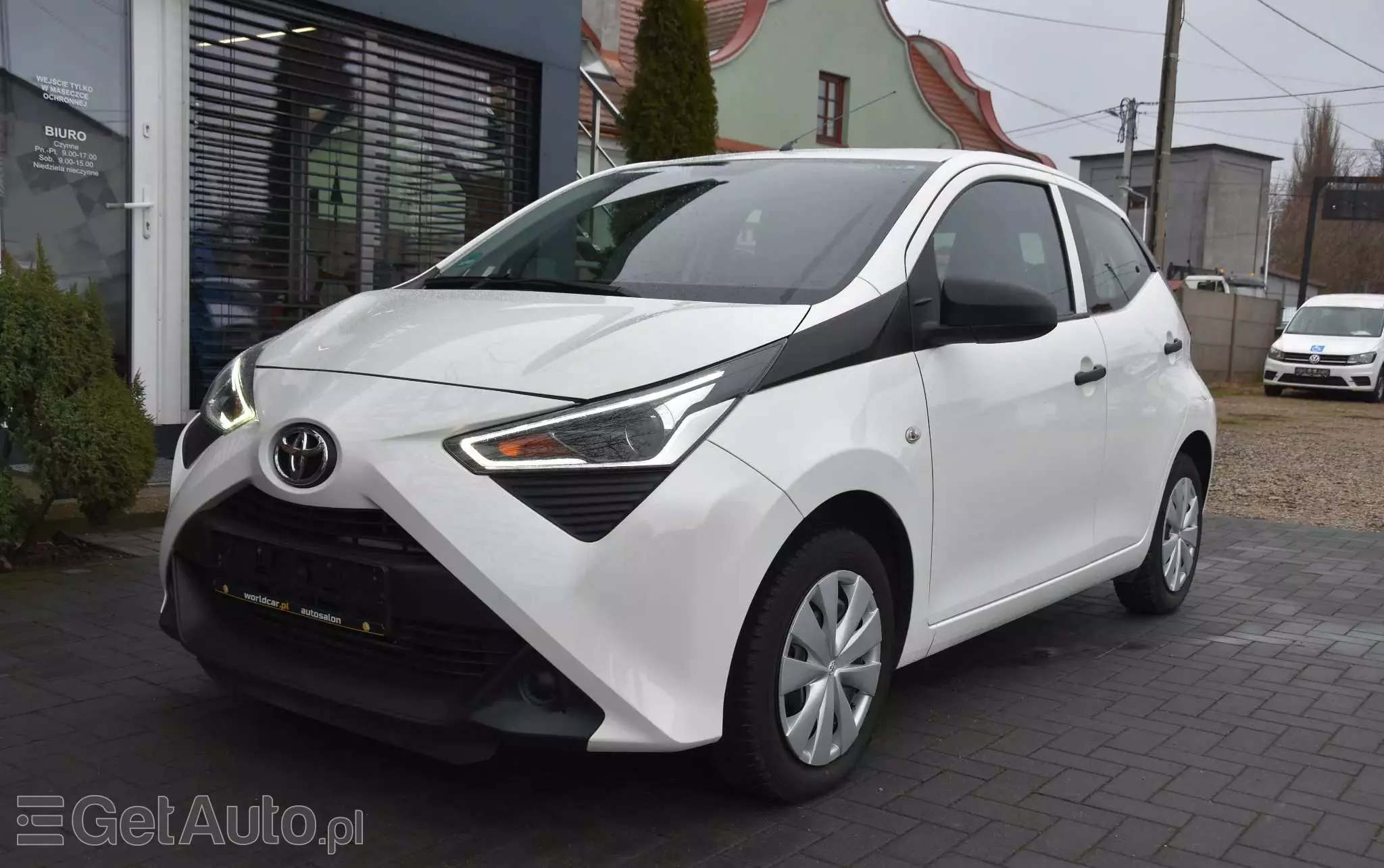 TOYOTA Aygo X-trend
