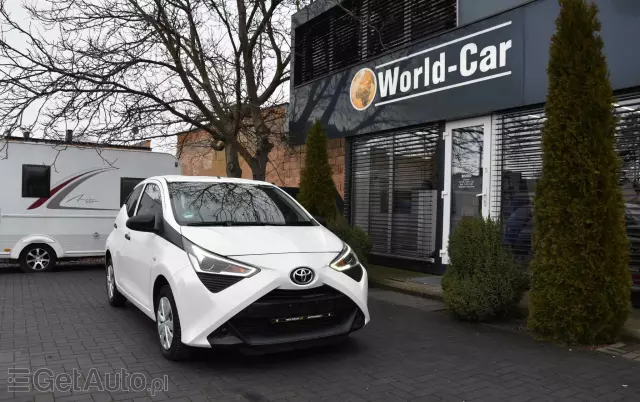 TOYOTA Aygo X-trend