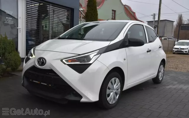 TOYOTA Aygo X-trend