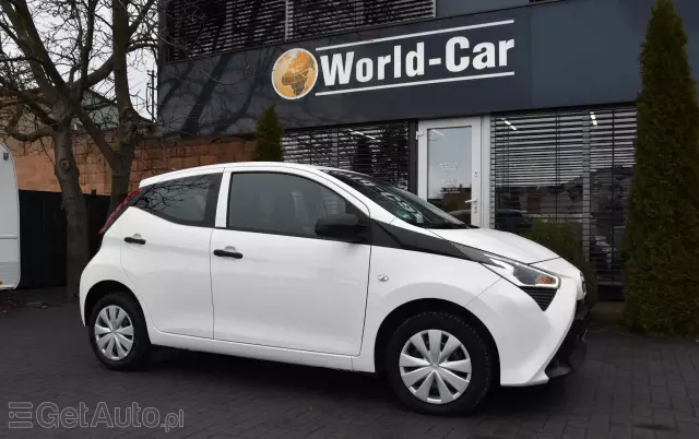 TOYOTA Aygo X-trend