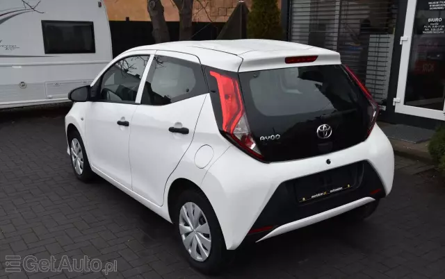 TOYOTA Aygo X-trend