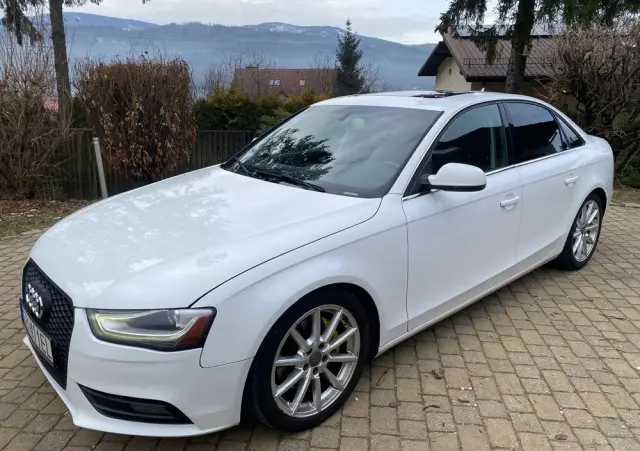AUDI A4 Limousine 