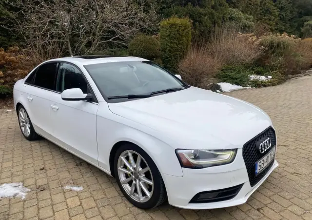 AUDI A4 Limousine 
