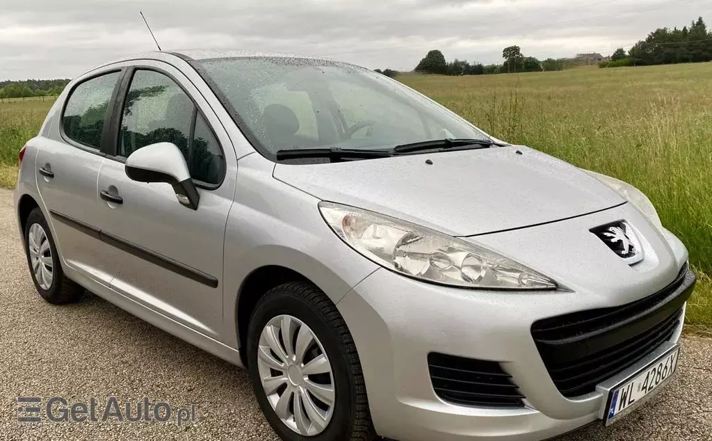 PEUGEOT 207 