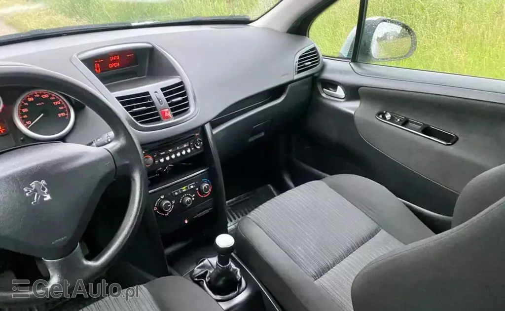 PEUGEOT 207 