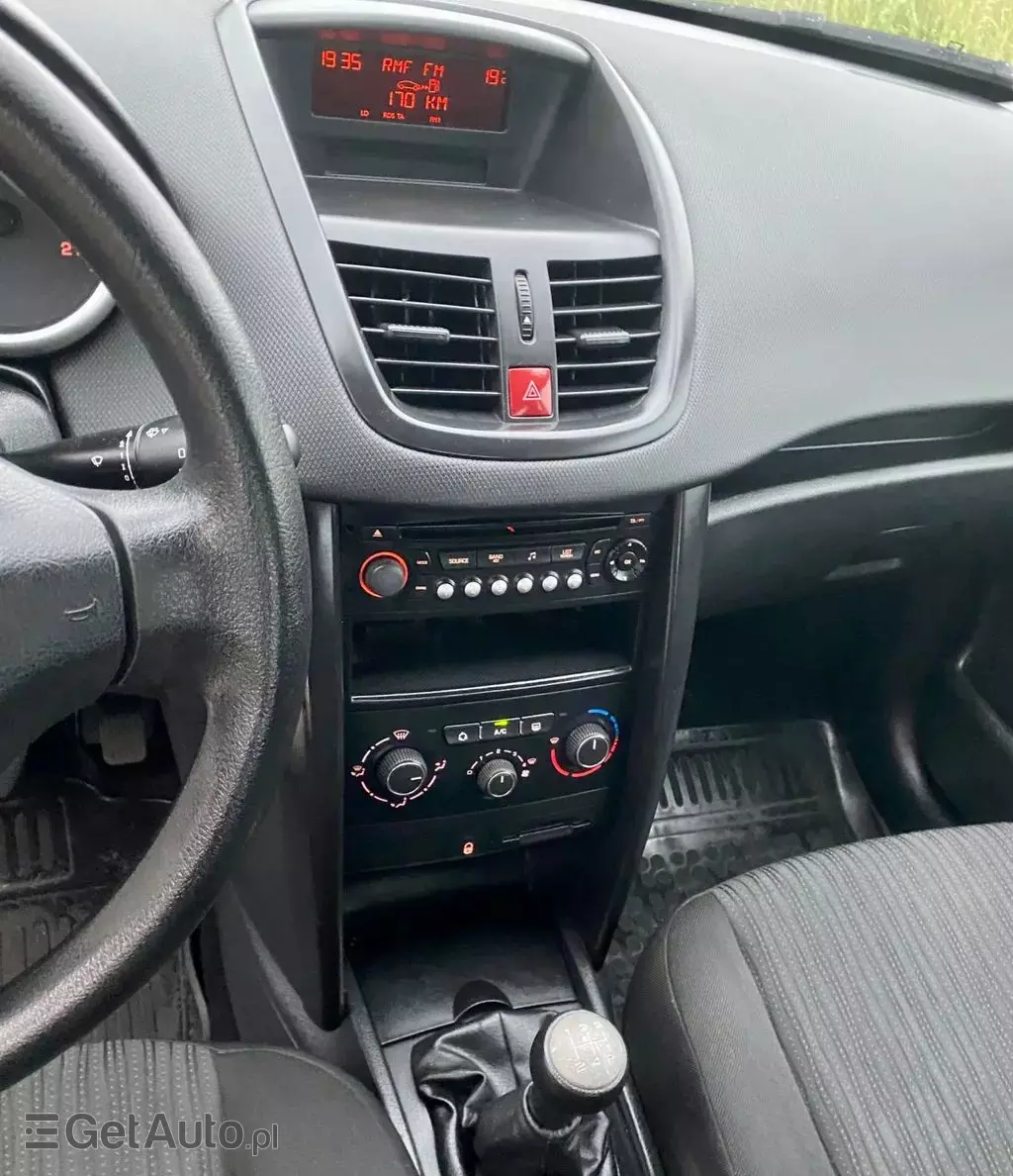 PEUGEOT 207 