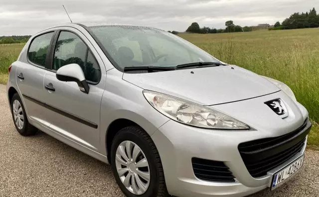 PEUGEOT 207 