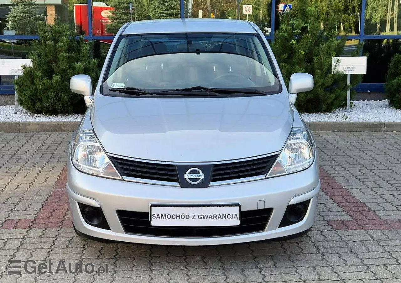 NISSAN Tiida 