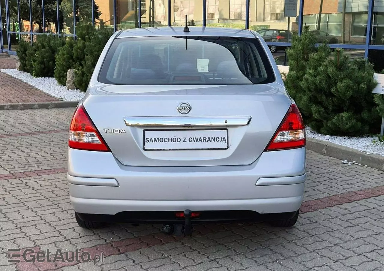 NISSAN Tiida 